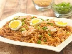 In Filipino cuisine, pancit are noodles. Noodles were introduced into the Philippines early on by Chinese Filipino settlers in the archipelago, and over the centuries have been fully adopted into local cuisine, of which there are now numerous variants and types. The term pancit is derived from the Hokkien pian i sit (Chinese: ä¾¿êé£Ÿ; PeÌh-Åe-jÄ«: piÄn-ê-siÌt or Chinese: ä¾¿é£Ÿ; pinyin: biàn shí) which literally means 